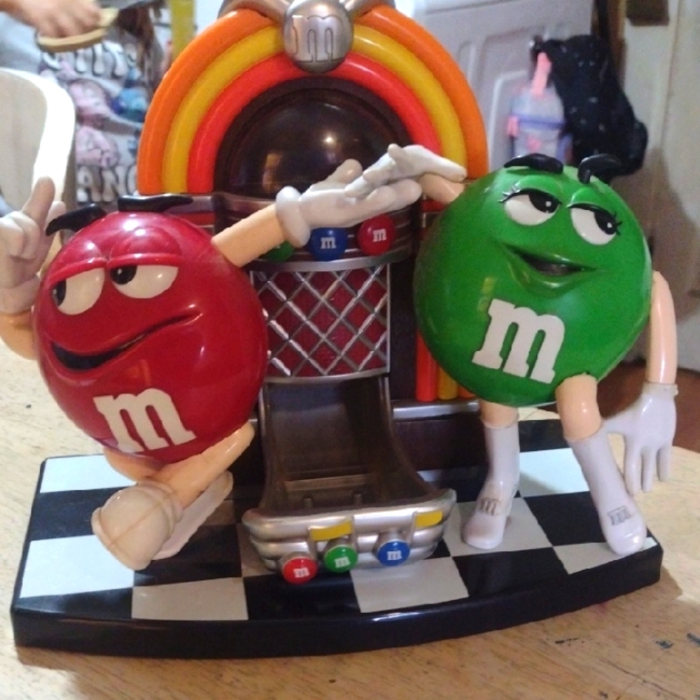 M&M'S Red and Green Action Figures Playset